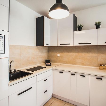 Zara Luxury Apartments The Absolute Center Of Žilina Esterno foto
