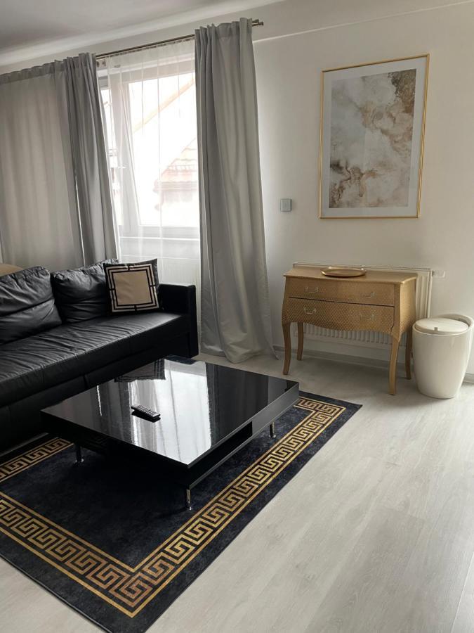 Zara Luxury Apartments The Absolute Center Of Žilina Esterno foto