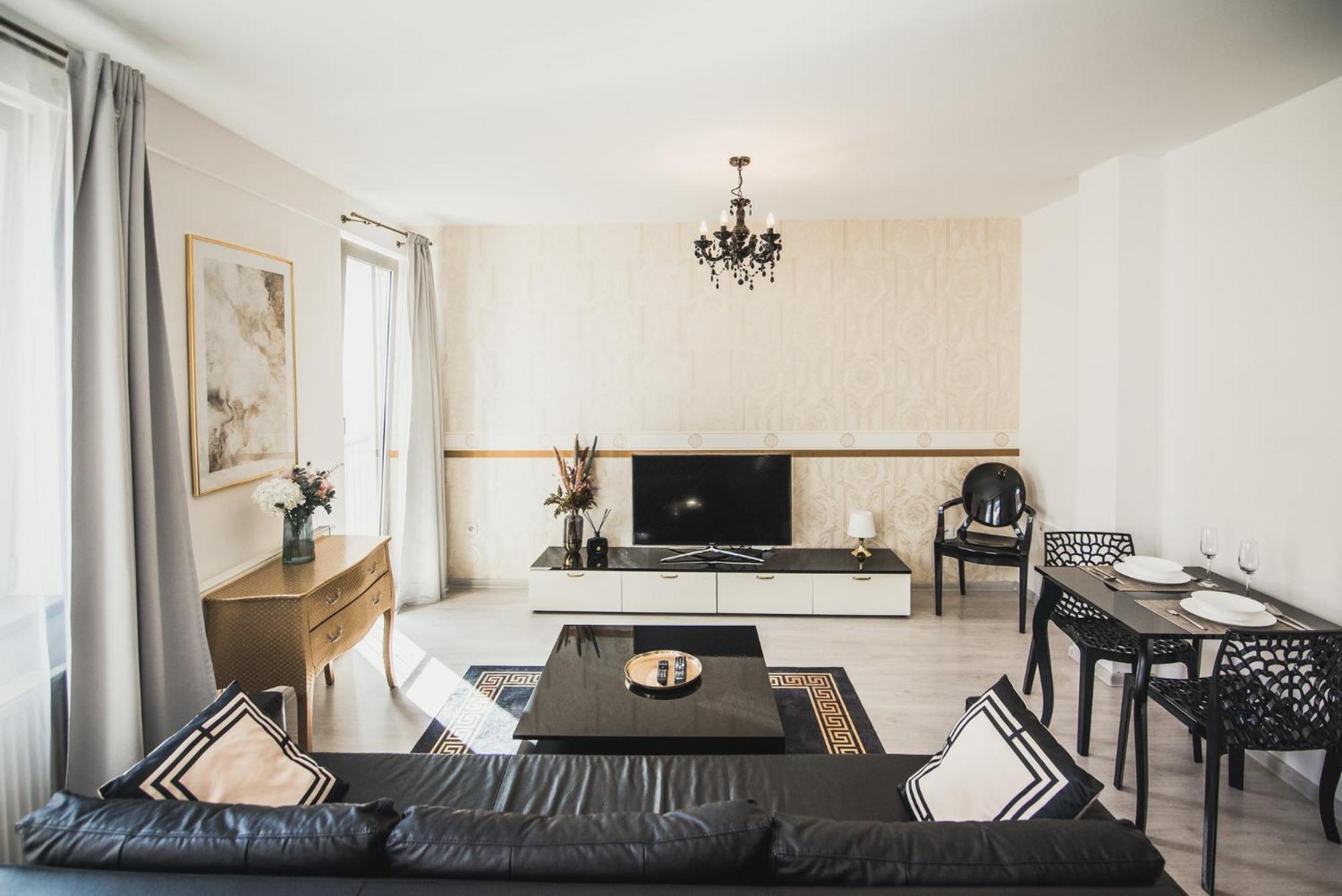 Zara Luxury Apartments The Absolute Center Of Žilina Esterno foto
